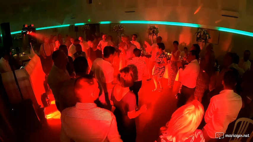 Ouverture de bal féérique au Château de la Mogère 