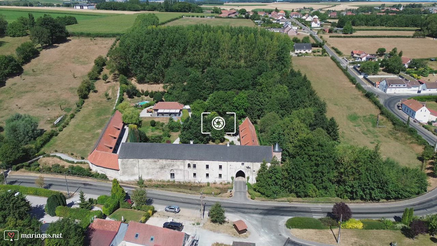 Mariage de Chloé et Félix au drone