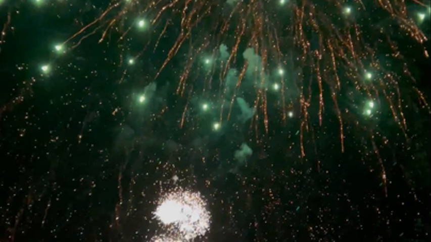 Un feu d’artifice magistral pour rassembler toute une ville
