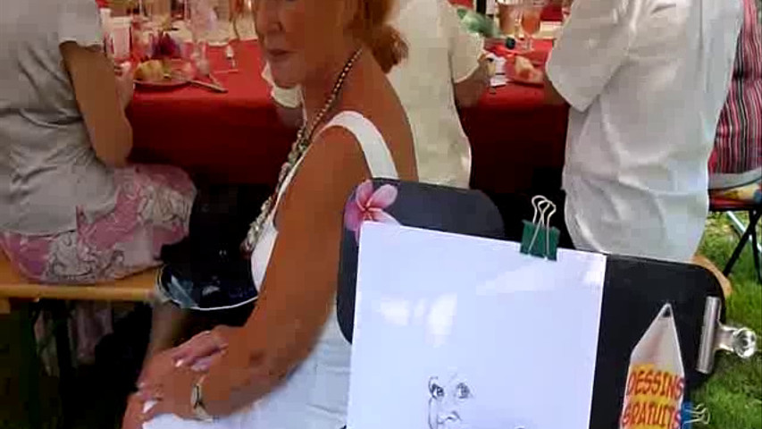 Caricaturiste à un anniversaire