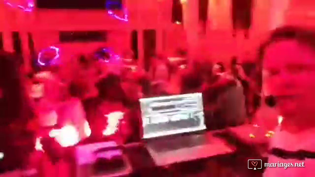 Magique DJ dans une église