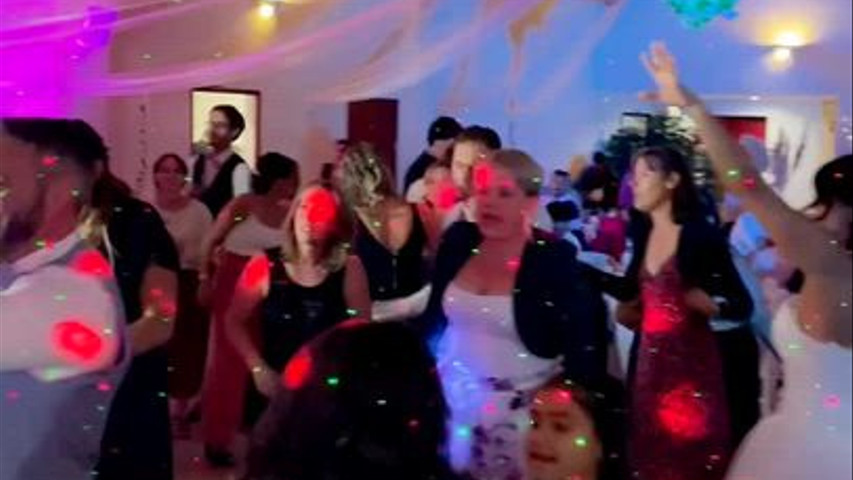 Dance des invités