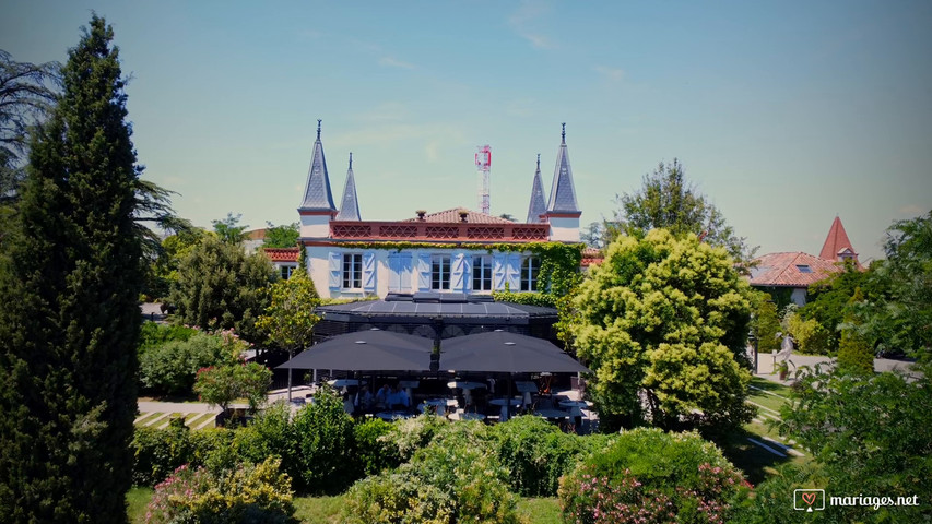 Un déjeuner en terrasse