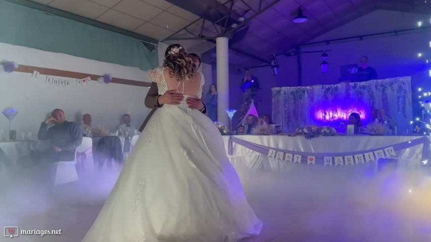 Ouverture de bal fumee lourde et artifice 