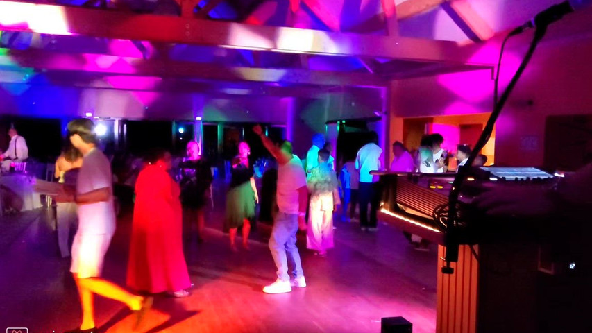 Les danseurs sont là