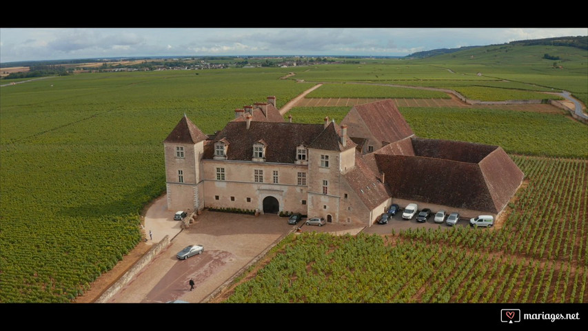 Le Château du Clos Vougeot vu du ciel !