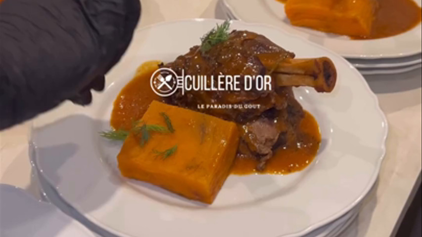 Souris d’agneau et son jus accompagnée d’un mille de patates douces 