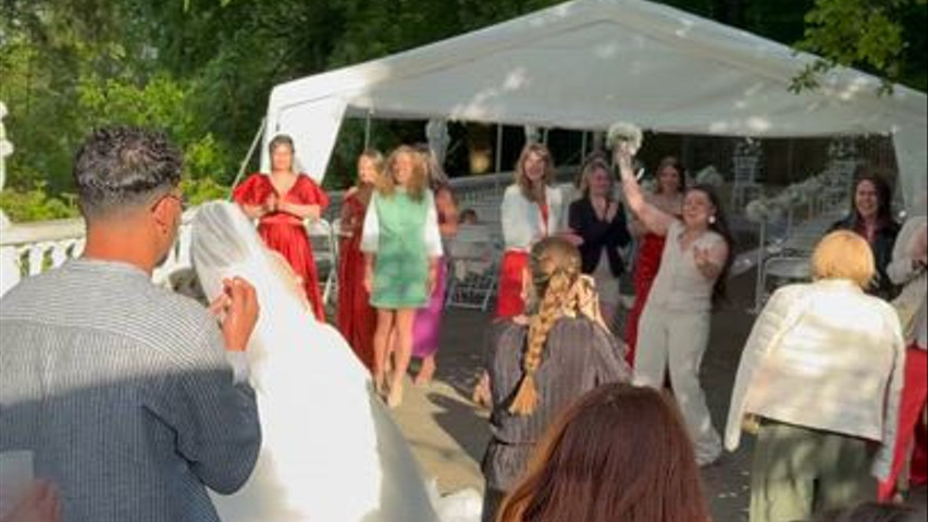Lancé de bouquet – Un moment festif et plein d’émotions