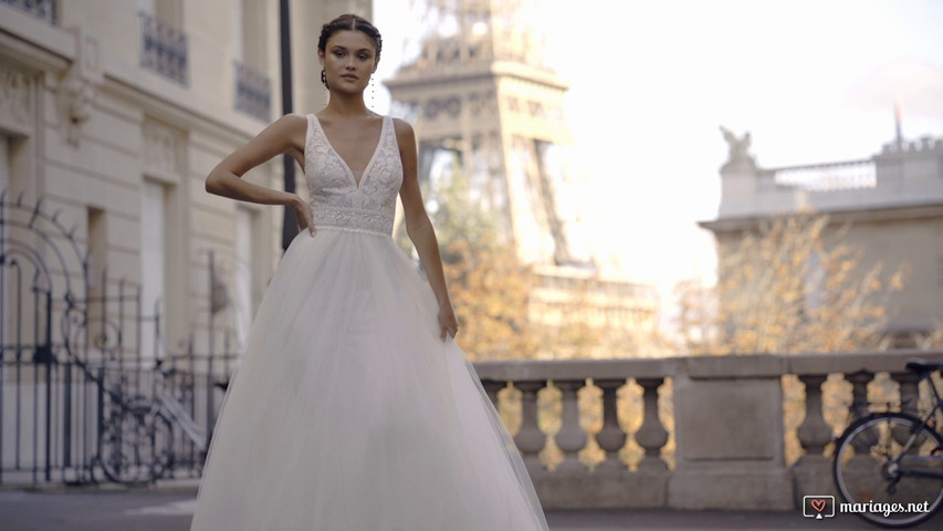 Collection Rosa Clara 2022 en exclusivité chez Mademoiselle M... Mariage 