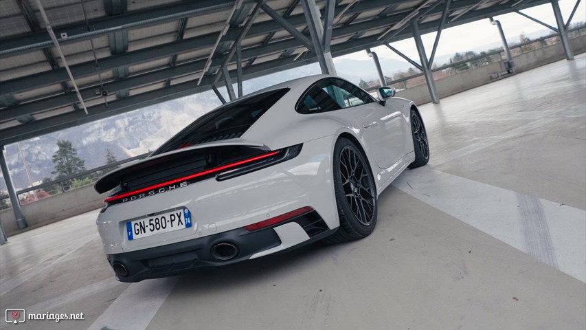 Porsche 911 Carrera 4s