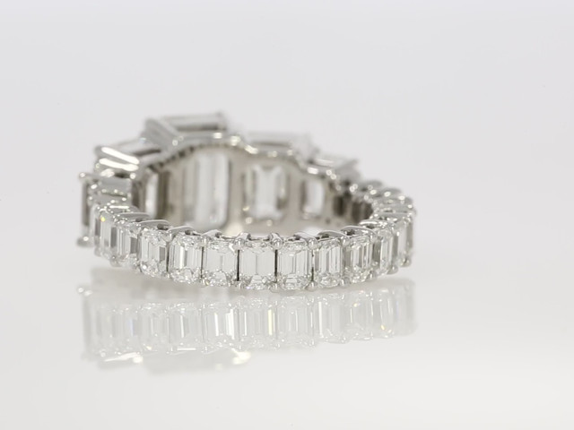 Bague Sertie De Diamants Taille Emeraude Kara Diamonds Video