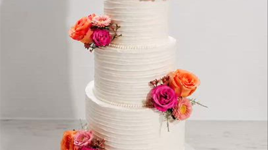 Wedding cake floral et coloré 