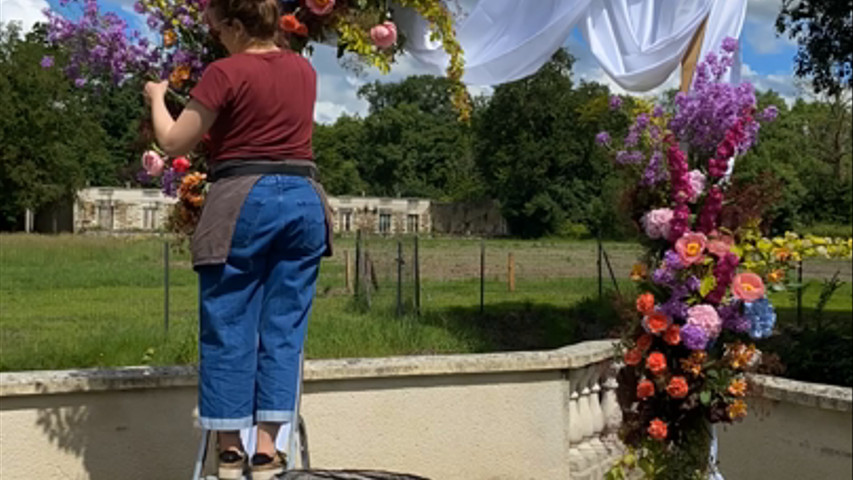 Installation d'une arche de cérémonie