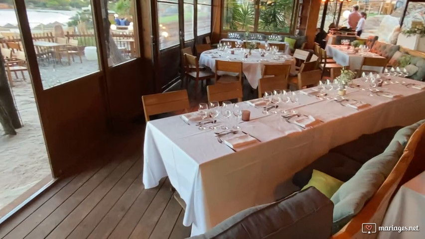 Salle intérieur du restaurant 