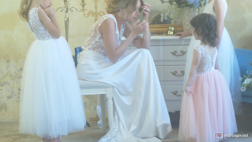 Voici les backstages des préparatifs d'un mariage.