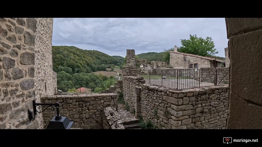 Château du Poët-Célard 