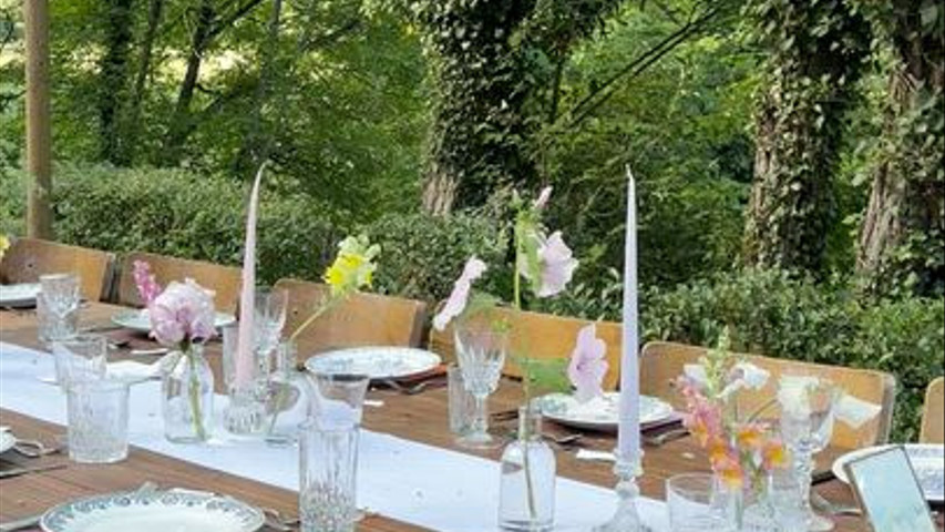 Chemin soliflores tables A&Q