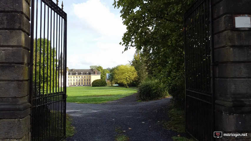 Vue exceptionnelle du château de Bellignies 