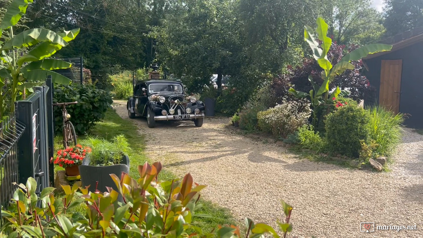 Arrivée de marié à Citroën Traction.