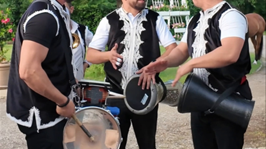 Linda & Manes 