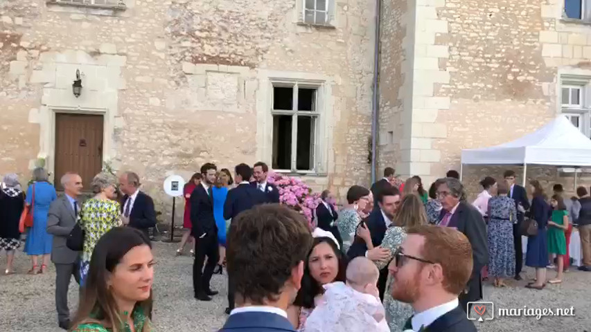 Terrasse du Chateau de la Tour d'Oyré