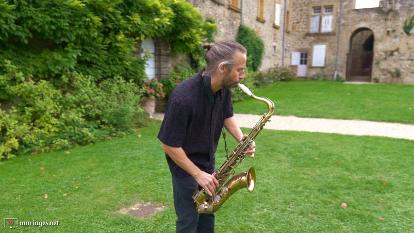 Love & Song - DJ Saxophoniste - Videolife