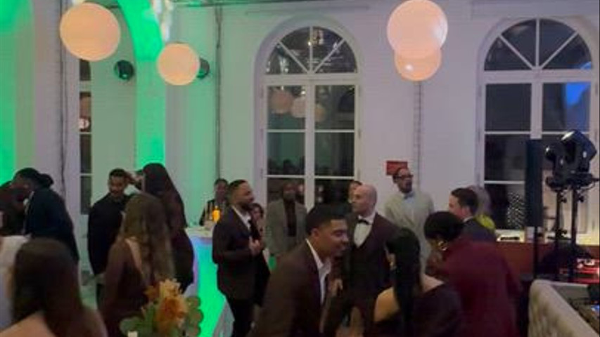 Pourquoi pas s’ambiancer dés le cocktail 