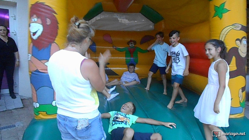 Trampoline gonflable