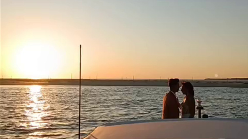 Séance couple à l'ocean