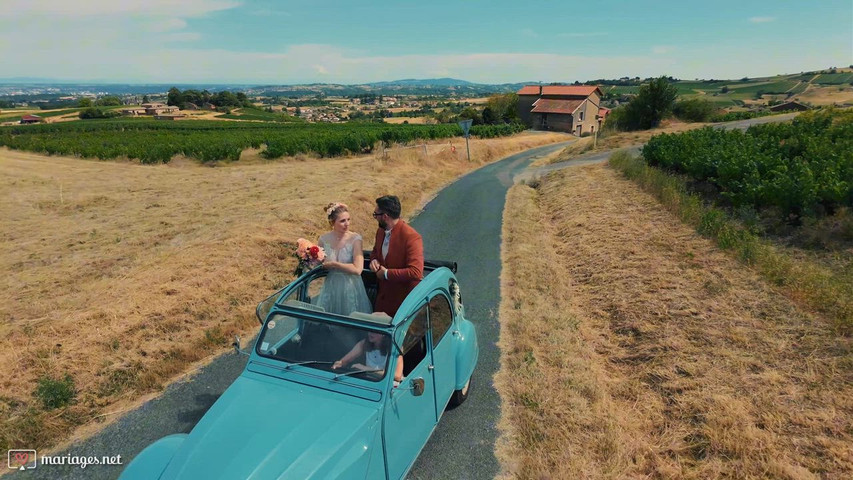 Une arrivée en 2CV