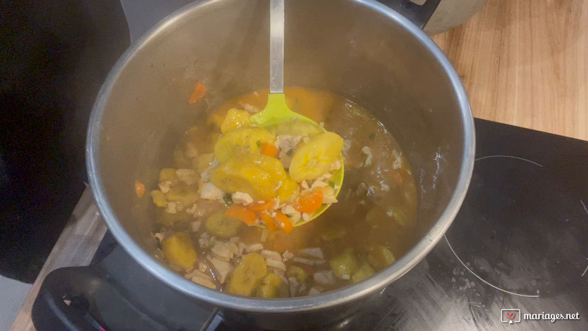 Daube de poulet à banane plantain fini