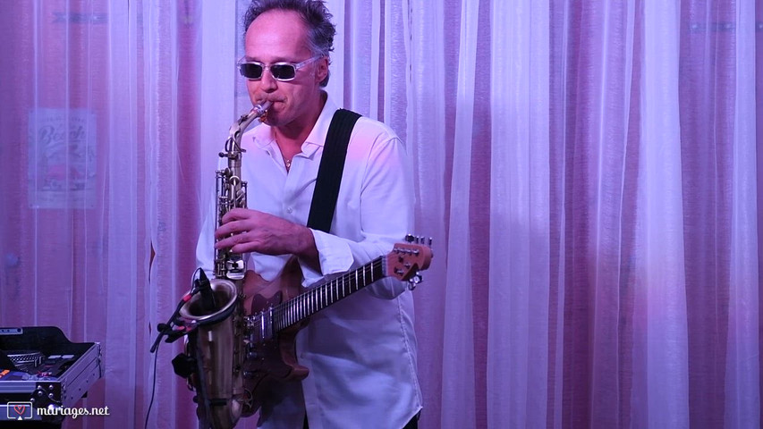 Sax free from Desire 