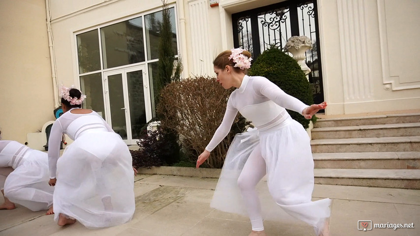 Bombay Queens Dance Troup