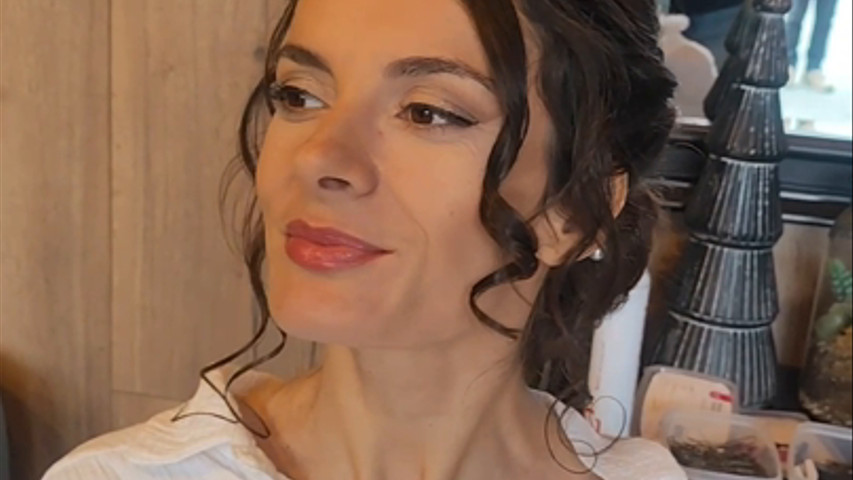 Makeup glamour