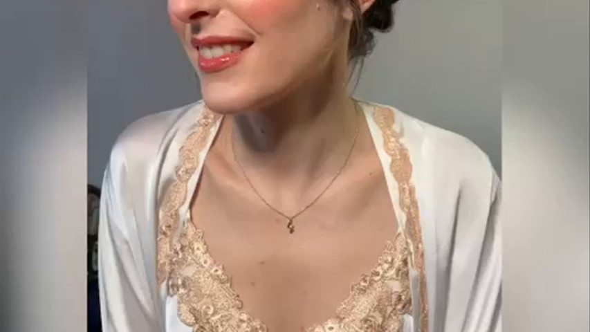 Félicitations à la jolie Sabrina