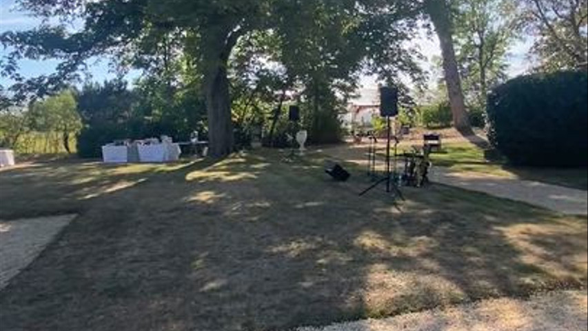 Jardins arrière château et chapiteau 