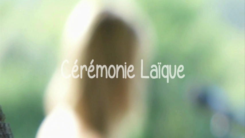 Cérémonie laïque avec chanteuse - Arrivée du marié