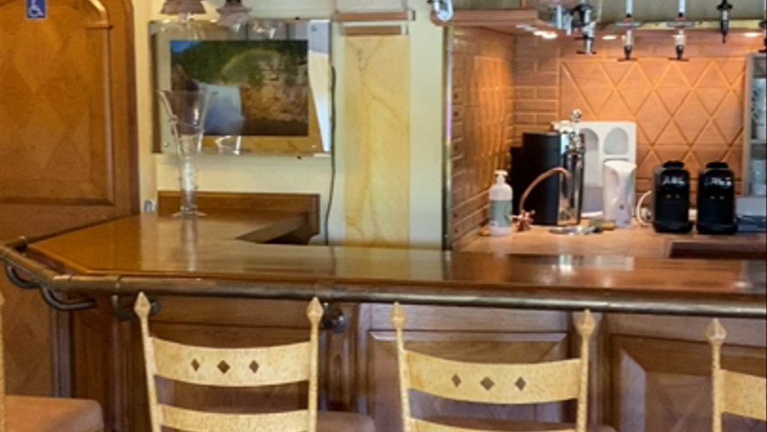 Bar et Salle de Réception