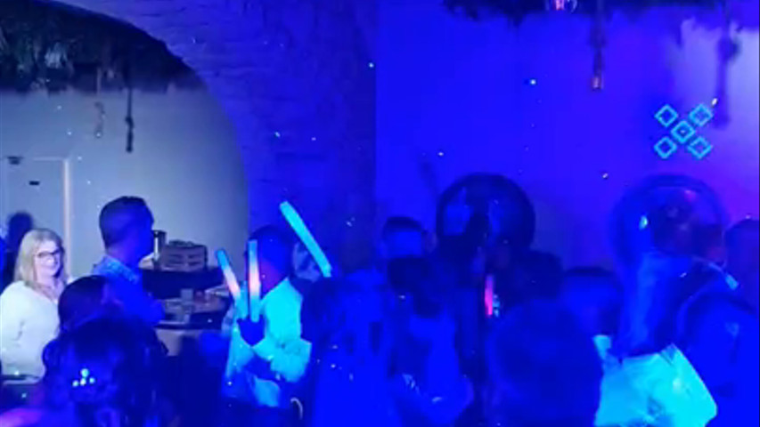 Ambiance assurée de DJ Magic Ring 35 