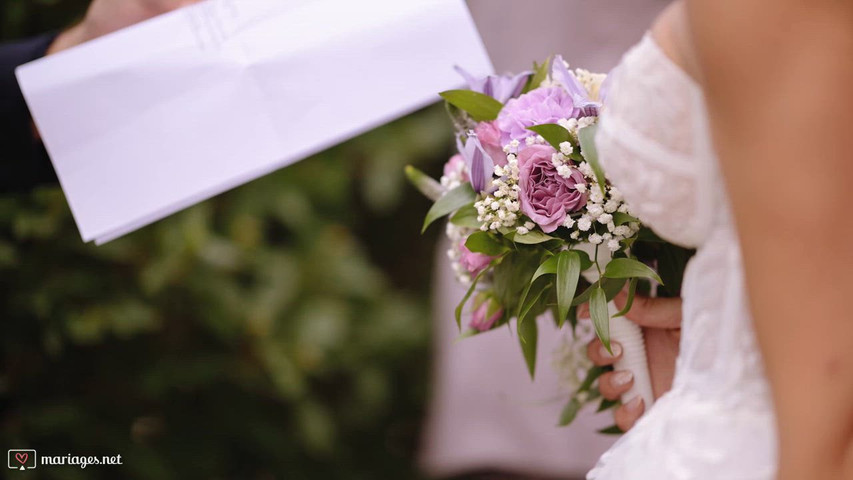 Teaser d'une minute extrait du film de mariage.