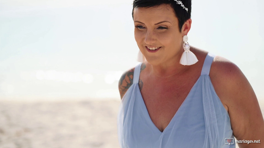 Amandine M  "Officiante de Cérémonie Laïque"