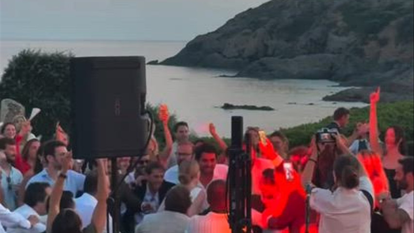 Mariage à Piana au restaurant Casabianca - Dj Marinka