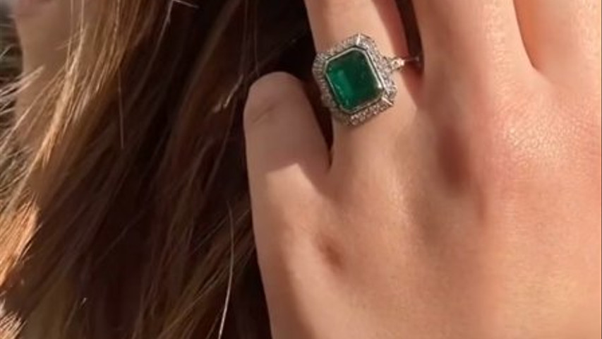 Bague de fiançailles émeraude