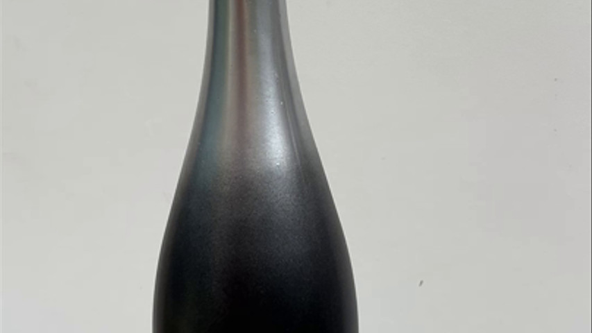 Vase noir et argenté 