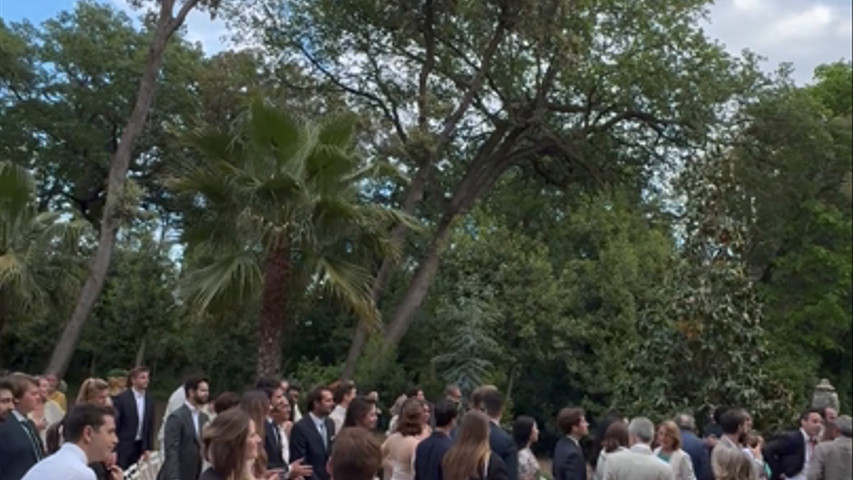 Hola wedding song