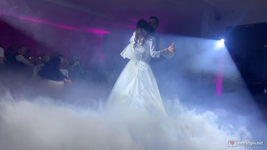 Ouverture de bal avec fumée lourde 