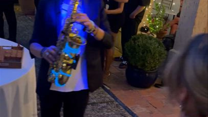 DJ and Saxo