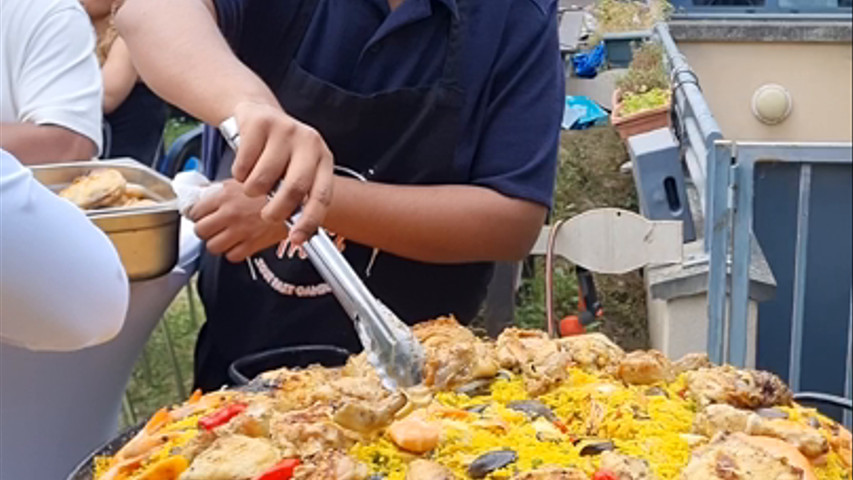 Paella geante