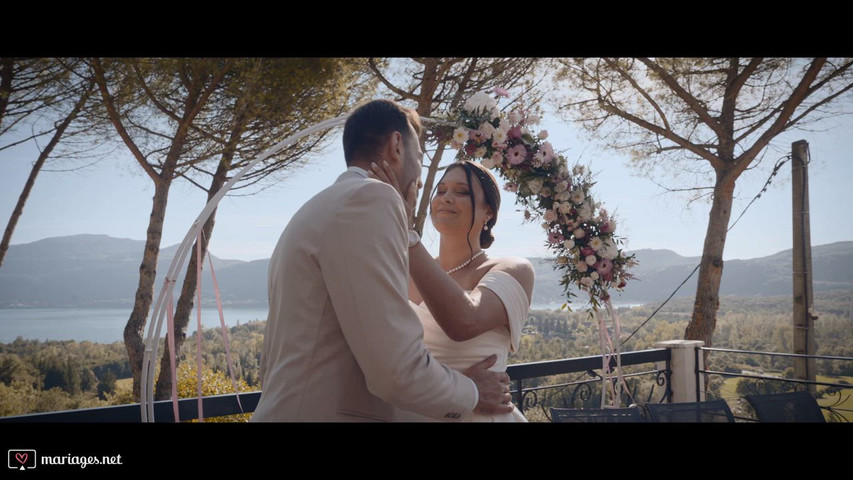 Teaser Larsen Color Film