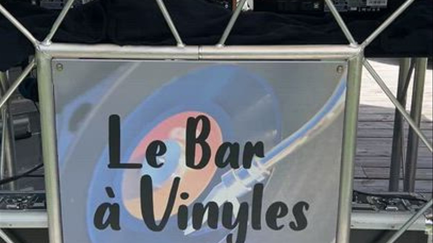 Bar à Vinyles en Vin d'Honneur